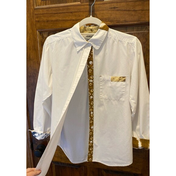 Chico’s Button Down Blouse Size 1 USA Sz Medium Cream with Animal Print Accents - Picture 2 of 12